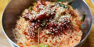 6 Resep Olahan Bihun Korea yang Simpel dan Bisa Dibuat Sendiri di Rumah