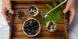 6 Resep Olahan Cincau Hitam yang Segar, Cocok Jadi Dessert Segar untuk Keluarga di Cuaca Panas