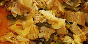 6 Resep Olahan Sayur Santan Populer di Indonesia yang Bisa Jadi Inspirasi Masakan Rumahan