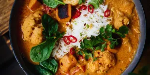 6 Resep Thai Red Curry yang Praktis dan Anti Gagal untuk Dibuat di Rumah