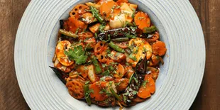 7 Kreasi Resep Sayur Lotus Dari Tumisan hingga Hidangan Berkuah yang Menggugah Selera