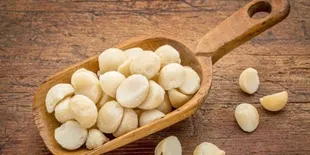 7 Manfaat Minyak Kemiri untuk Jaga Kesehatan Rambut - Perawatan Alami Praktis