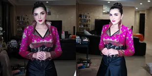 7 Potret Ashanty Saat Kondangan yang Ramai Dipuji, Super Stunning dan Elegan - Pancarkan Wanita Berkelas