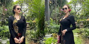 7 Potret Aura Kasih Kenakan Kebaya, Tampil Stunning - Anggun bak Ningrat