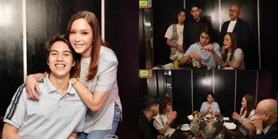 7 Potret El Rumi Rayakan Ultah Bareng Keluarga, Malah Bikin Kesal Netizen Lawak Melulu