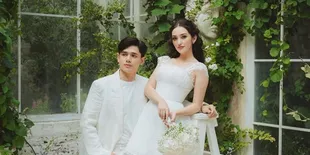 7 Potret Ranty Maria dan Rayn Wijaya Langsungkan Acara Tea Pai, Berlangsung Sangat Khidmat