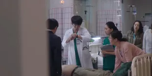 7 Rekomendasi Drama Korea Mirip Hospital Playlist, Bawa Suasana di Rumah Sakit