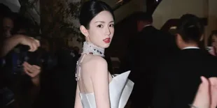 8 Potret Anggun Zhou Ye di Red Carpet Cannes Film Festival 2025
