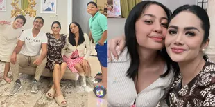 8 Potret Krisdayanti Bareng 2 Anak Sambungnya yang Selama Ini Kuliah di Portugal, Hubungan Tetap Hangat Meski Sudah Lama Nggak Bertemu