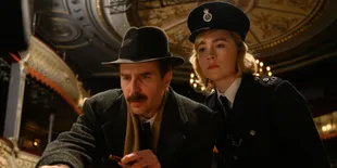 8 Rekomendasi Film Mirip Knives Out, Penuh Plot Twist yang Sulit Ditebak