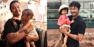 9 Adu Gaya Chicco Jerikho dan Rio Dewanto Saat Momong Anak, Si Hot Daddy yang Macho Abis