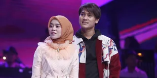 9 Perjalanan Cinta Lesti dan Rizky Billar, Sempat Disebut Tak Cocok Oleh Mantan - Akhirnya Jadian Tepis Settingan