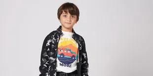 AbRam Khan Baca Al Fatihah dengan Lancar Ketika Salat, Banjir Pujian Dari Netizen