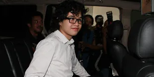 Absen di Persidangan, Dul Mengidap Gejala Typus