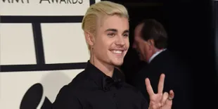 Acungkan Jari Tengah Pada Paparazzi, Justin Bieber Beri Pembelaan