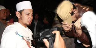 Ada Pocong Dalam Pengobatan Guntur Bumi