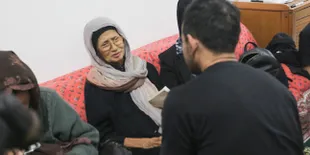 Ade Irawan Meninggal Dunia di Usia 82 Tahun, Selang 11 Hari Usai Kematian Ria Irawan