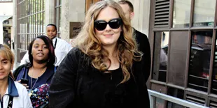 Adele Batal Rilis Album Tahun Depan?