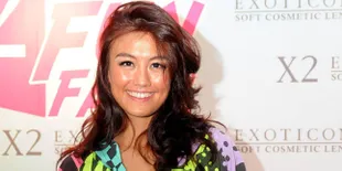 Agnes Monica Kalahkan Justin Bieber di Best Celebrity Fashion Shorty Awards 2013