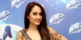 Agustus Cinta Laura Mulai Berkarir di Hollywood