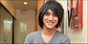 Aih... Sudah 25 Tahun, Kevin Aprilio Ternyata Masih Suka Disuapin