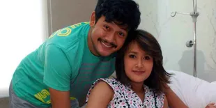 Ajak Anak, Widi Mulia dan Dwi Sasono Kencan di TPS