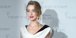 Akankah Amber Heard Jadi Istri Jason Momoa di 'AQUAMAN'?