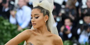 Akhirnya Ariana Grande Beri Komentar Atas Kematian Mac Miller