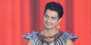 Akhirnya, Vin Rana Ketularan Pakai Tongsis