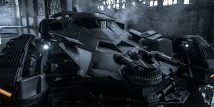 Aksi Batmobile di 'BATMAN V SUPERMAN', Super Seru