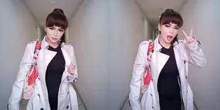 Aksi Buka Baju Dinar Candy di Jalan Bikin Pengemudi Sepeda Nyungsep!