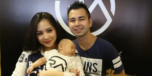 Aksi Lucu Rafathar Saat Belajar Jalan, Bikin Gemas Maksimal!
