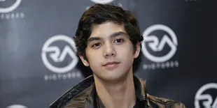 Al Ghazali Potong dan Cat Rambut Jadi Pirang, Liburan ke Maldives?