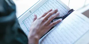 Al Waqiah Artinya Menerangkan Datangnya Hari Kiamat, Keutamaannya Saat Dibaca Rutin Dijauhkan dari Kemiskinan