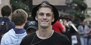 Alasan Aaron Carter Putus Dengan Pacarnya Karena Biseksual