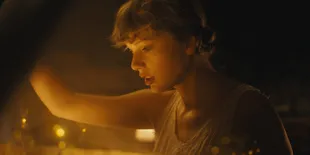 Album Terbaru Taylor Swift 'FOLKLORE' Terjual Lebih Dari Setengah Juta di AS Dalam Waktu Singkat