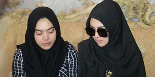 Almarhum Kakak Ingin Segera Menikahkan Syahrini, Selalu Ingatkan Untuk Hijrah