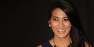 Alyssa Soebandono Kirimkan Kode Nikah ke Dude Harlino