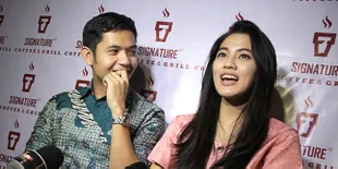 Alyssa Soebandono Tampil Cantik, Grogi Dude Harlino Hilang