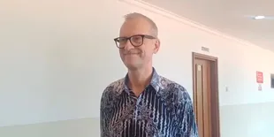 Andrew Trigg Hadiri Sidang Perceraian Tanpa Marissa Anita