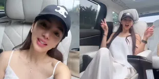 Angel Karamoy Bagikan Momen saat Nyanyi di Mobil, Bikin Salfok Padahal Sudah Ibu 2 Anak