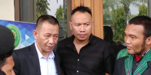 Angel Lelga Kembali Mangkir Sidang Perceraian, Vicky Prasetyo Bingung