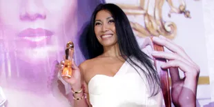 Anggun: Sayang di Indonesia Kasus Kostum Nazi Malah Dilindungi