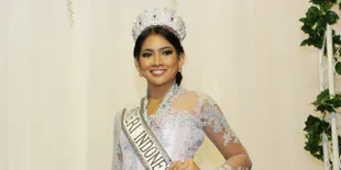 Anindya Kusuma Kenalkan Budaya Indonesia di Miss Universe 2015
