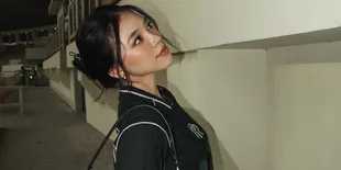 Anneth Delliecia Hadir di Stadion, Saksikan Hokky Caraka