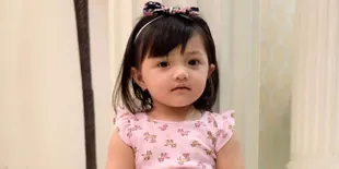 Anti Cemburu, Lucunya Saat Kakak Arsy Ajak Adiknya Bermain