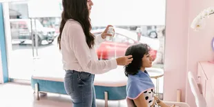 Anti Kusut! Tips Potongan Rambut Ideal untuk Rambut Tebal dan Mengembang