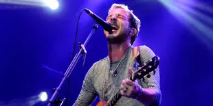 Apa Hubungan Robin Thicke Dengan Michael Jackson?