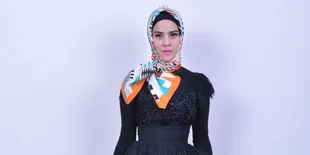 Apa Kata Angel Lelga Tentang Kedua Calon Presiden RI?