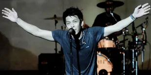 Ariel NOAH: I Love You Obet!